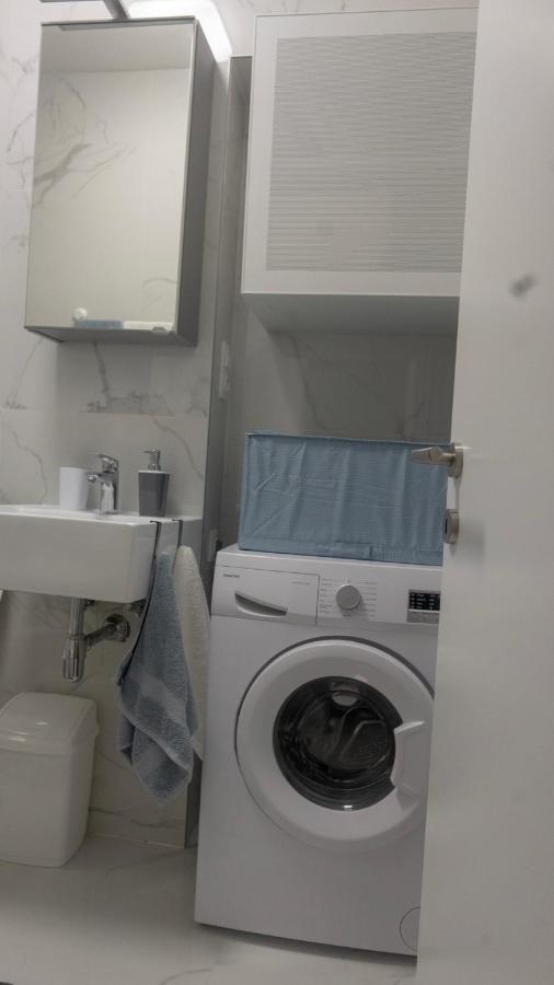 Apartmani Gaj Malinska Buitenkant foto