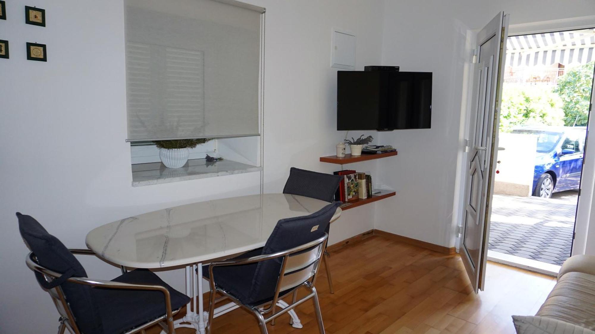 Apartmani Gaj Malinska Buitenkant foto
