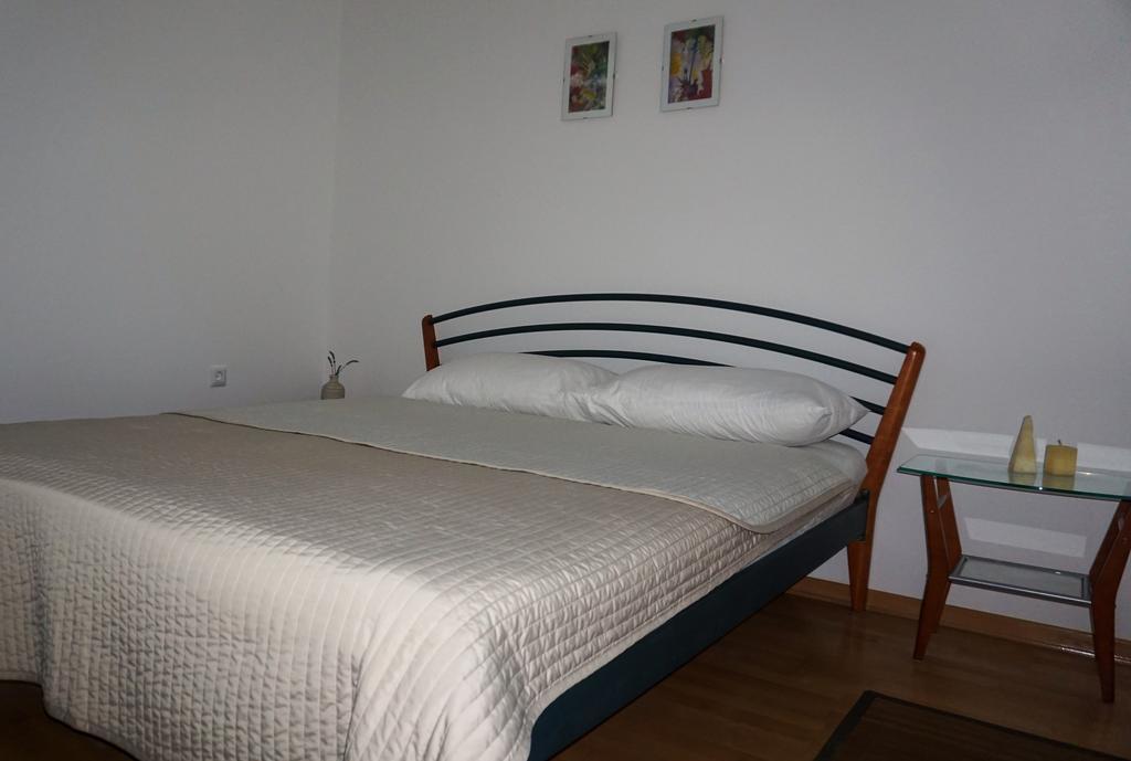 Apartmani Gaj Malinska Buitenkant foto