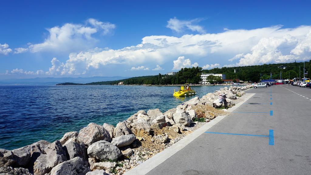 Apartmani Gaj Malinska Buitenkant foto