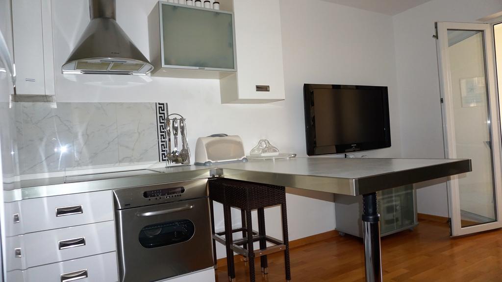 Apartmani Gaj Malinska Buitenkant foto