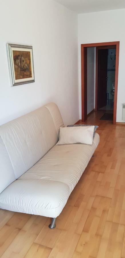 Apartmani Gaj Malinska Buitenkant foto
