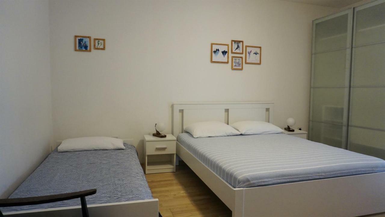 Apartmani Gaj Malinska Buitenkant foto